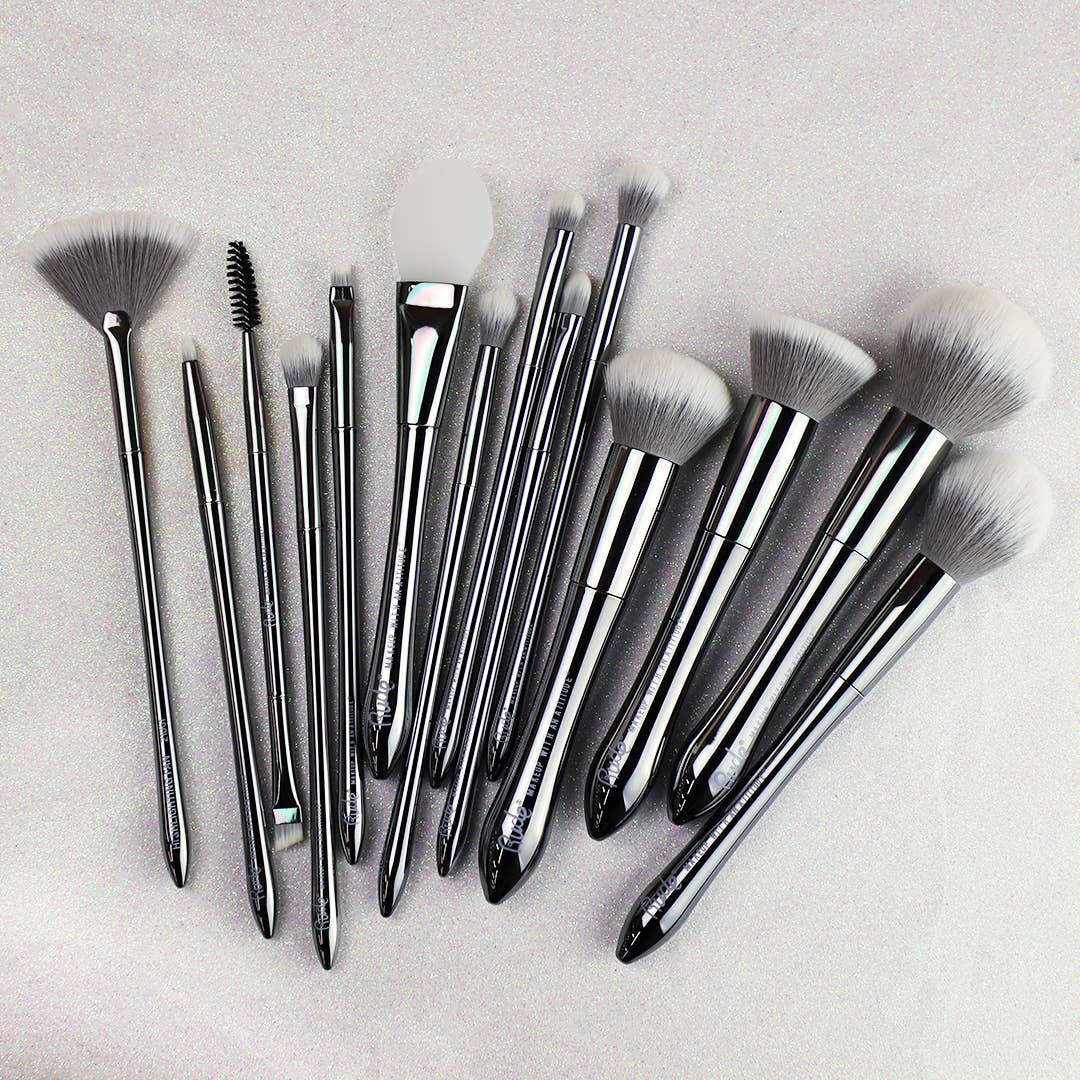 RUDE - Silver Bullet Blending Brush