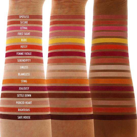 AMORUS Noir Fatale Eyeshadow Palette